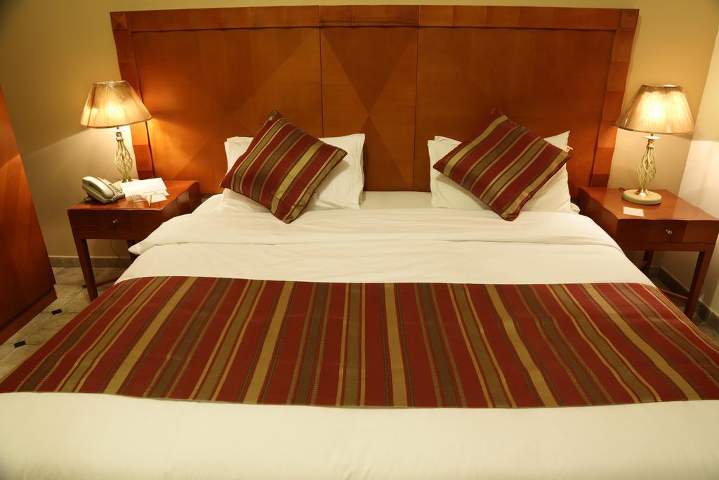 Landmark Aparthotel 4*